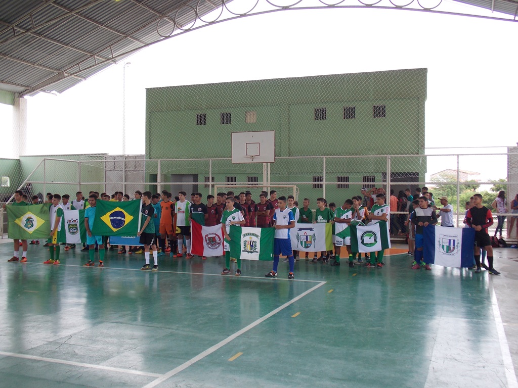 Jogos Escolares: Fase Municipal Movimenta Alunos e População Parambuense